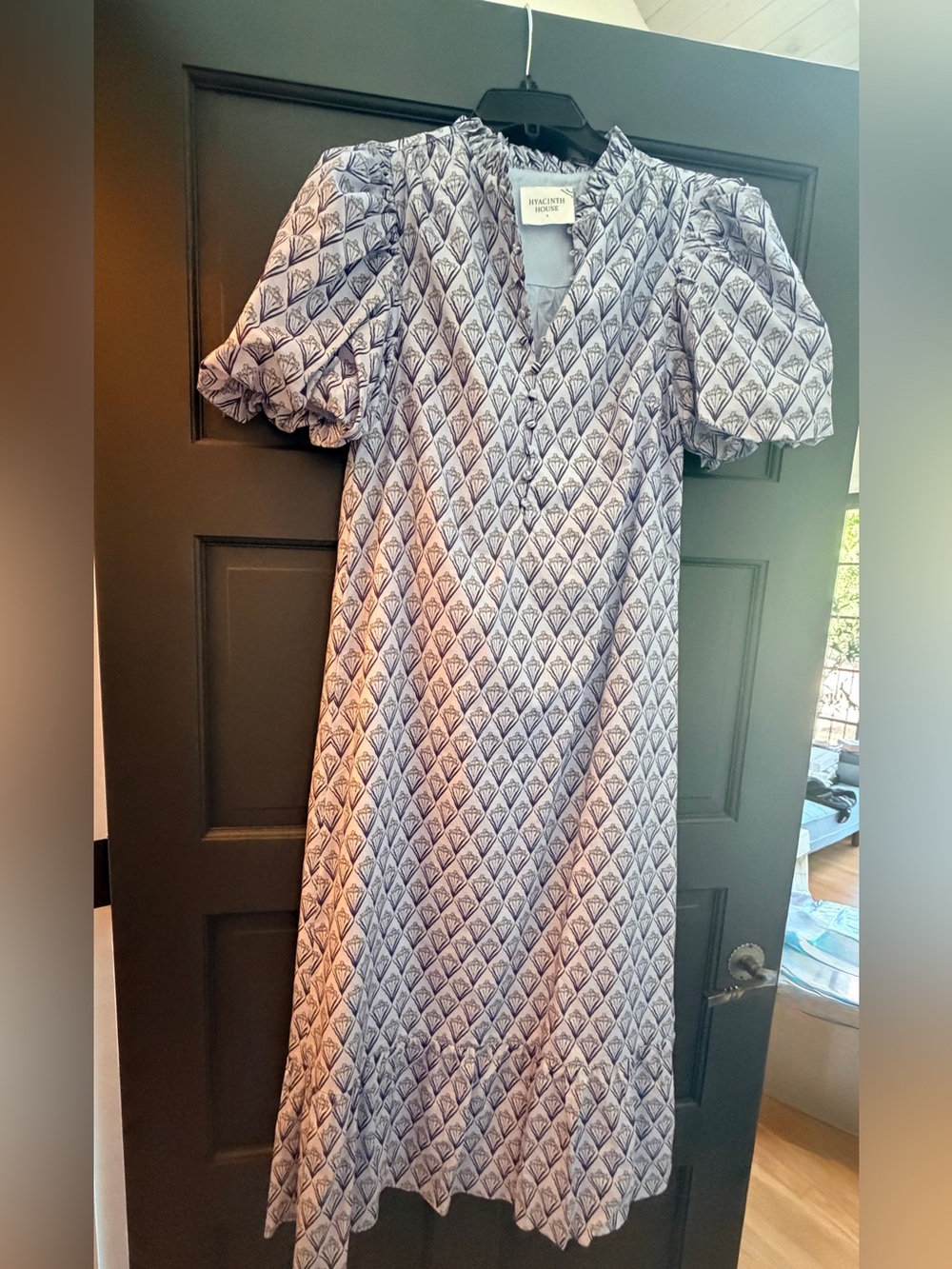 Hyacinth House Tuckernuck Louisa Floral Puff Sleeve Midi Dress Small